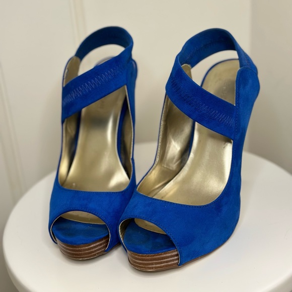 Le Chateau Blue Suede Heels - Picture 1 of 7